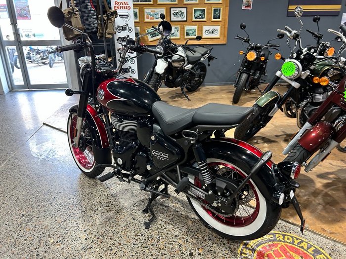 2025 Royal Enfield GOAN 350 RED