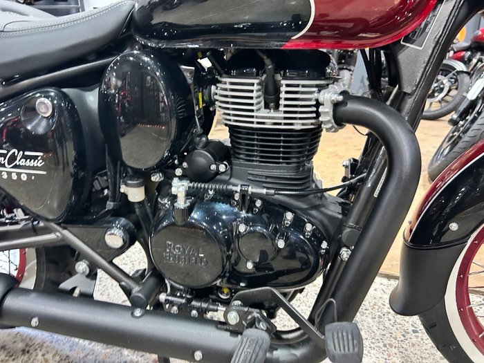 2025 Royal Enfield GOAN 350 RED