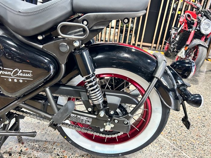 2025 Royal Enfield GOAN 350 RED