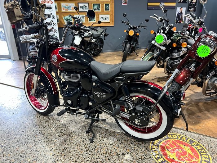 2025 Royal Enfield GOAN 350 RED