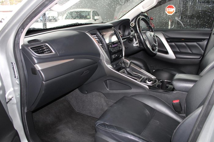 2016 Mitsubishi Pajero Sport Exceed