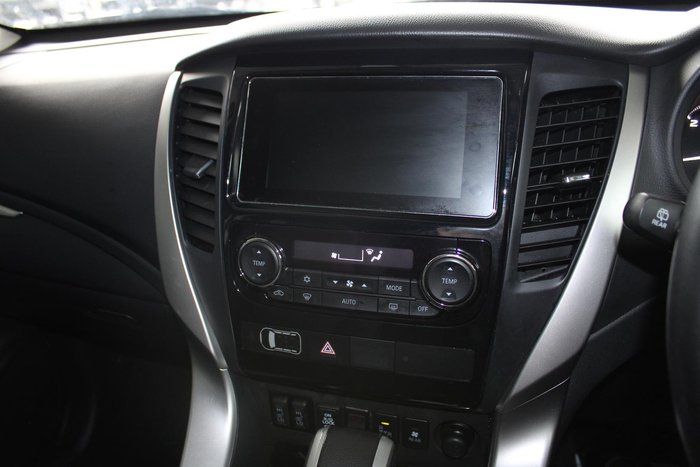 2016 Mitsubishi Pajero Sport Exceed