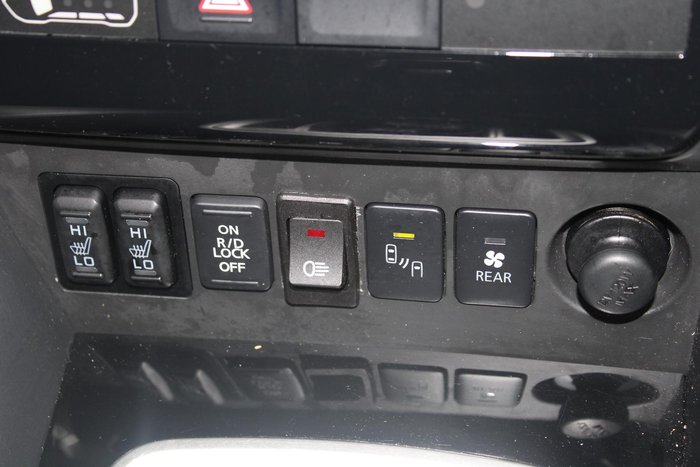 2016 Mitsubishi Pajero Sport Exceed