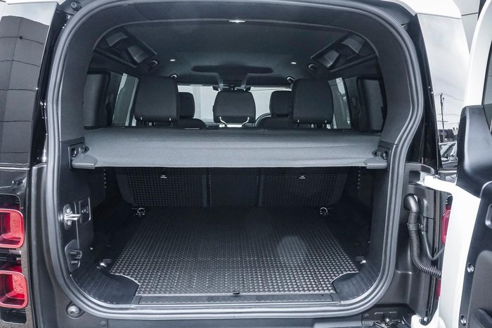 2025 Land Rover Defender 110 D250 S