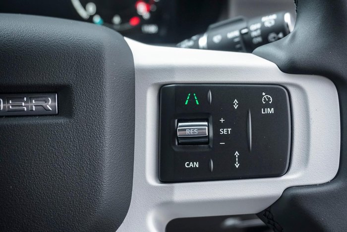 2025 Land Rover Defender 110 D250 S