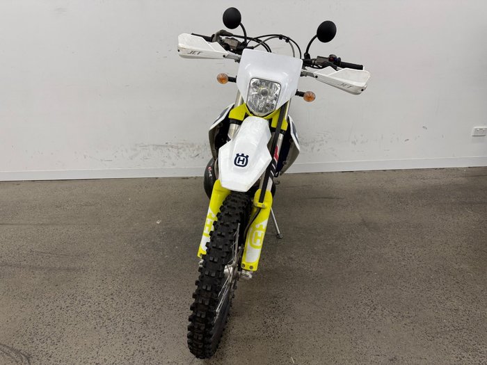 2019 Husqvarna TE250i White