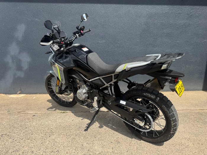 2024 CFMOTO 450 MT