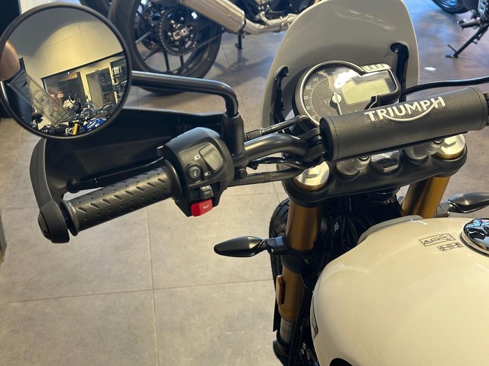 2025 Triumph Scrambler 400 XC Scrambler White