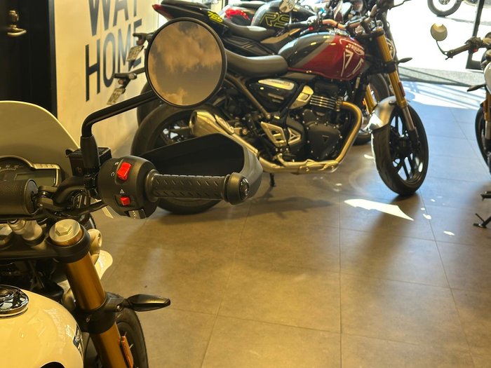 2025 Triumph Scrambler 400 XC Scrambler White