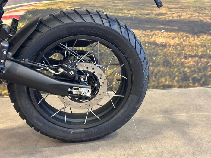 2025 Triumph Scrambler 400 XC Scrambler White