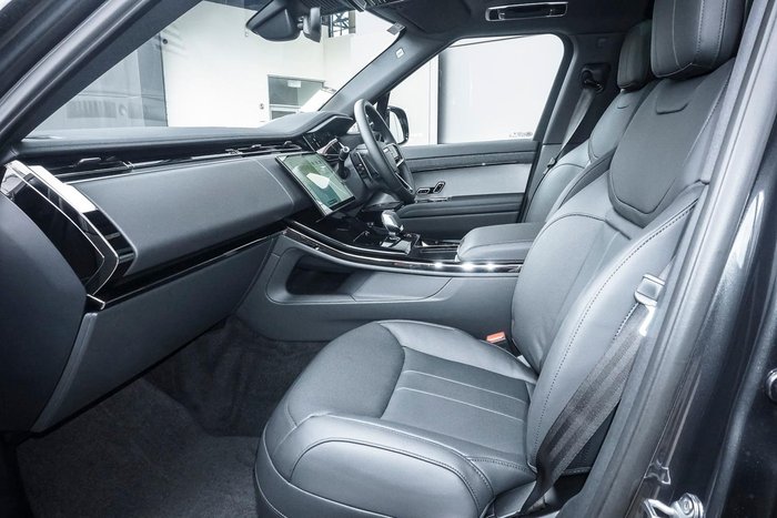 2025 Land Rover Range Rover Sport D250 Dynamic SE