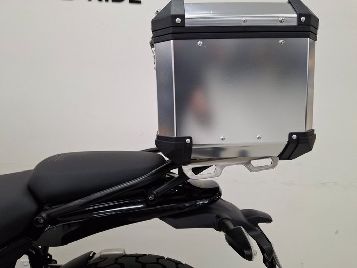 2025 Royal Enfield HIMALAYAN 450 Black