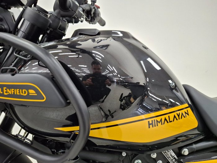 2025 Royal Enfield HIMALAYAN 450 Black