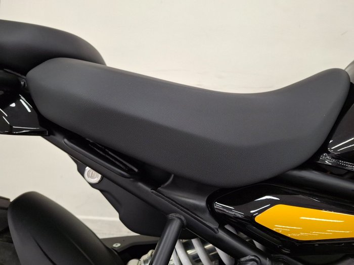 2025 Royal Enfield HIMALAYAN 450 Black