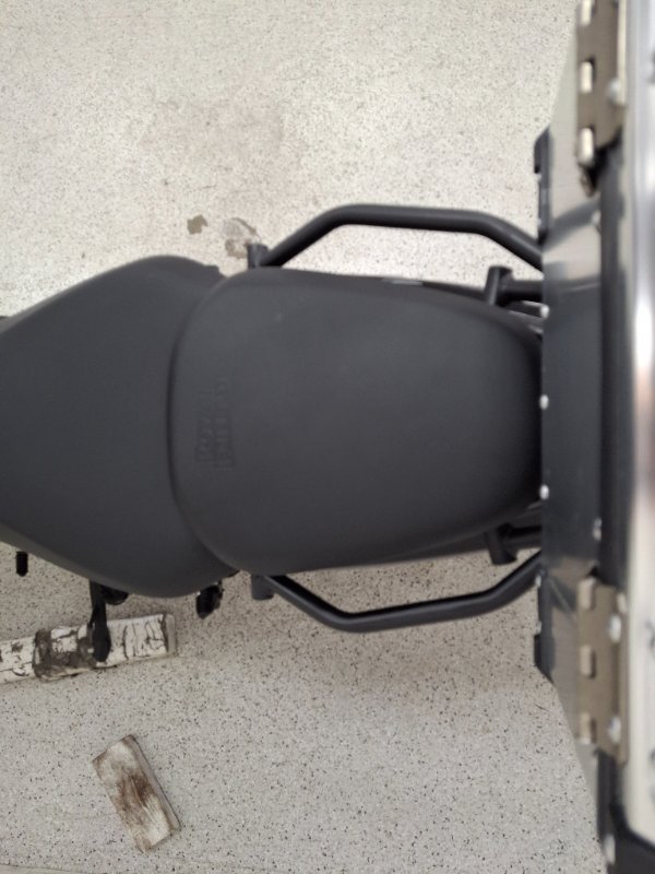 2025 Royal Enfield HIMALAYAN 450 Black