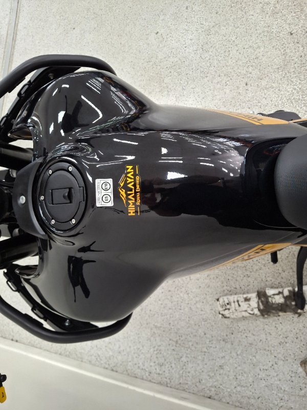 2025 Royal Enfield HIMALAYAN 450 Black