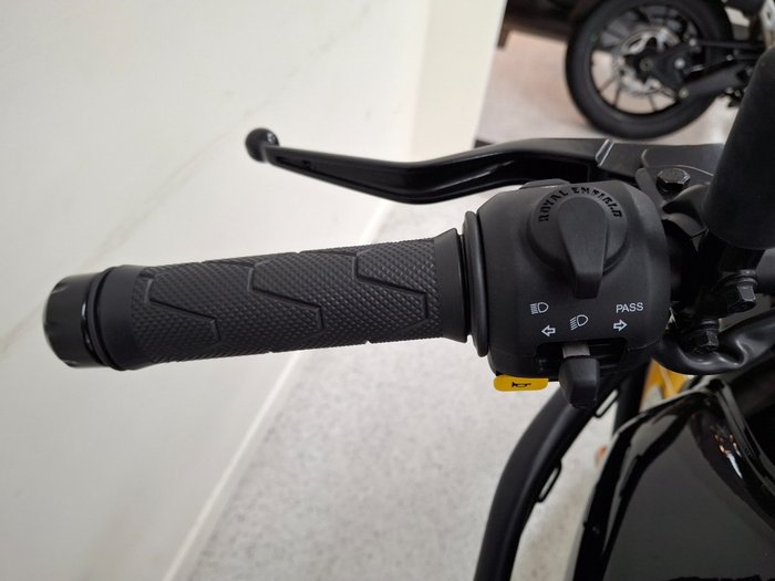 2025 Royal Enfield HIMALAYAN 450 Black