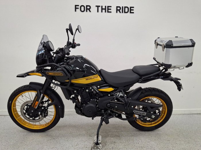 2025 Royal Enfield HIMALAYAN 450 Black