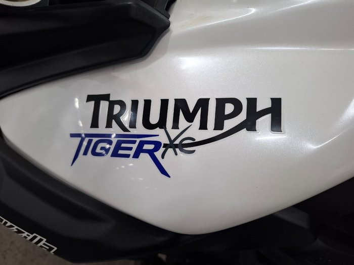 2012 Triumph TIGER 800 XC ABS White