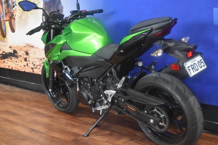 2022 Kawasaki Z400 Black