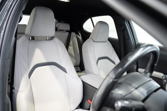 2023 Lexus UX 250h Luxury