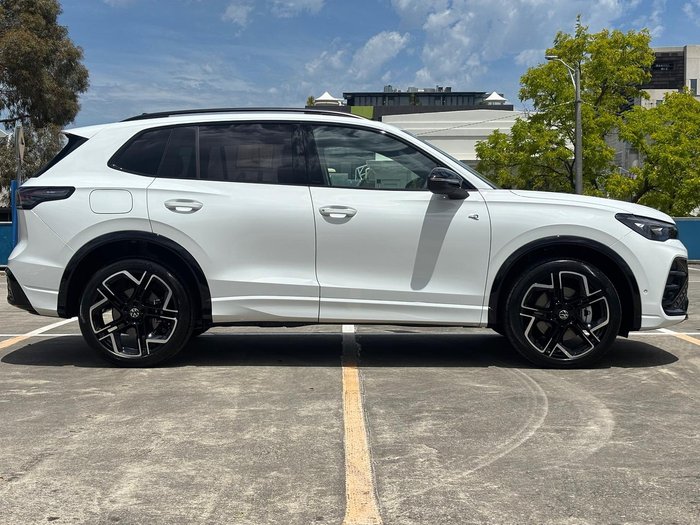 2025 Volkswagen Tiguan 195TSI R-Line