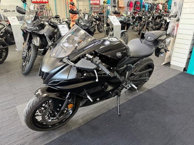 2025 Yamaha YZF-R7 LAMs YZF-R Black