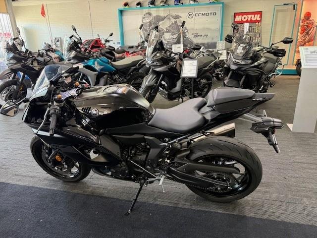 2025 Yamaha YZF-R7 LAMs YZF-R Black