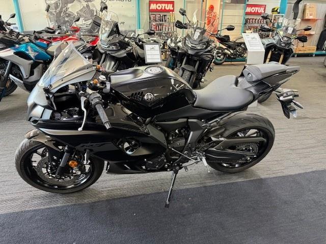 2025 Yamaha YZF-R7 LAMs YZF-R Black