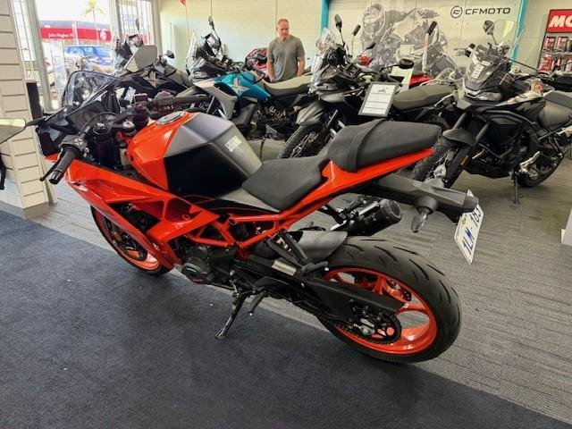 2024 KTM RC 390 GP Edition RC