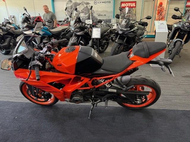 2024 KTM RC 390 GP Edition RC