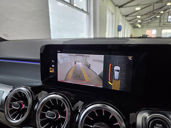 2022 Mercedes-Benz GLB-Class GLB200