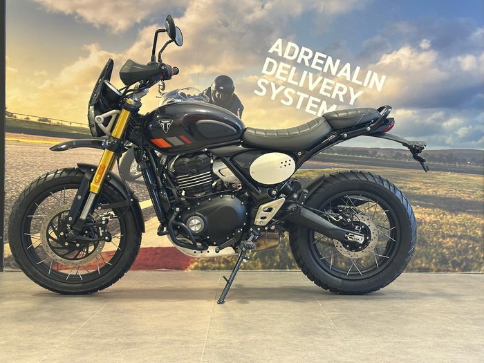 2025 Triumph Scrambler 400 XC Scrambler Grey