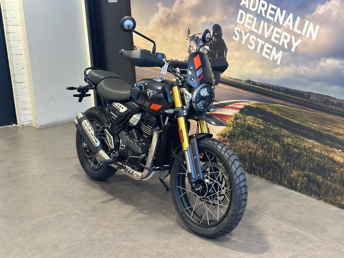 2025 Triumph Scrambler 400 XC Scrambler Grey