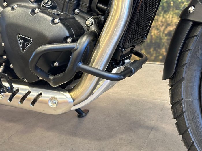 2025 Triumph Scrambler 400 XC Scrambler Grey