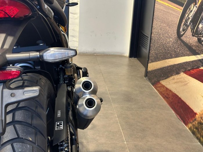 2025 Triumph Scrambler 400 XC Scrambler Grey