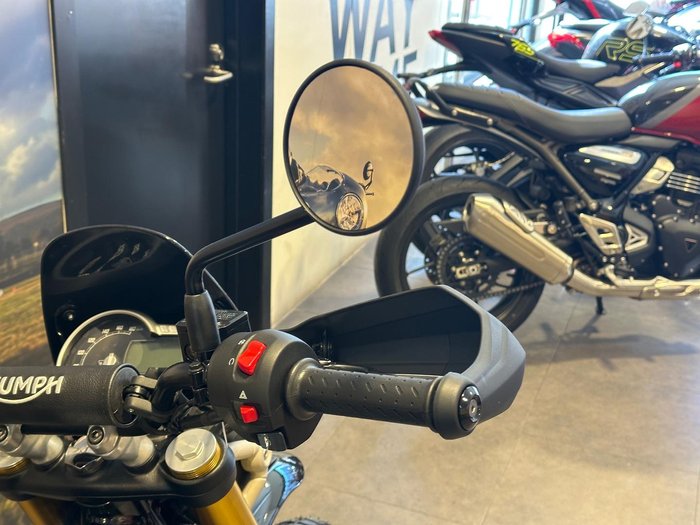 2025 Triumph Scrambler 400 XC Scrambler Grey