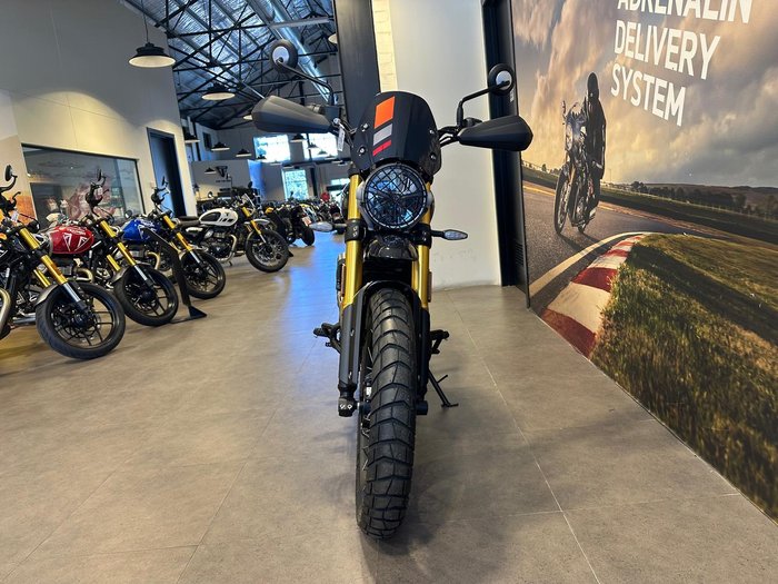 2025 Triumph Scrambler 400 XC Scrambler Grey