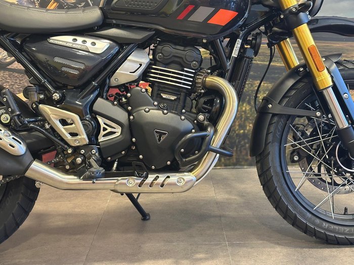 2025 Triumph Scrambler 400 XC Scrambler Grey