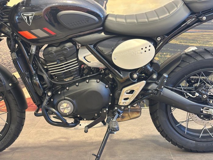 2025 Triumph Scrambler 400 XC Scrambler Grey