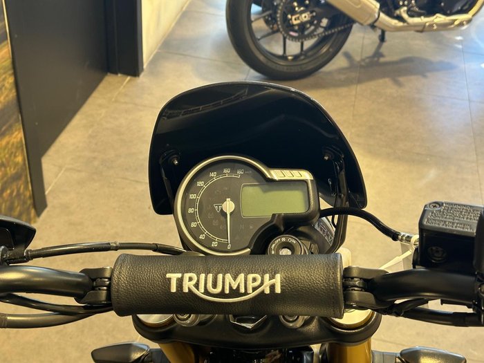 2025 Triumph Scrambler 400 XC Scrambler Grey