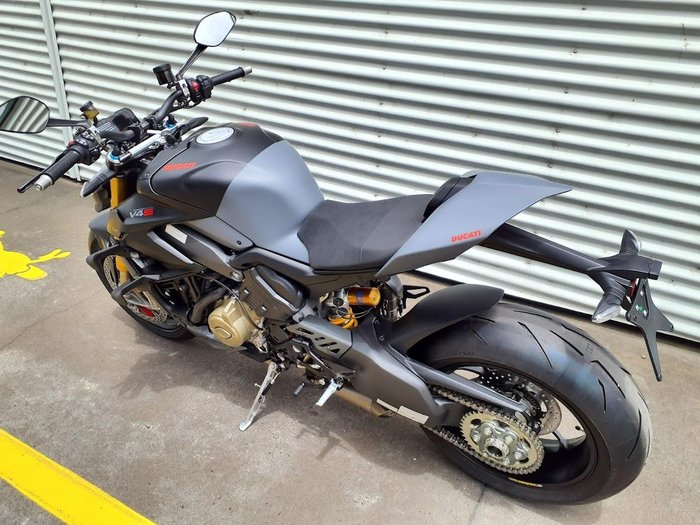 2024 Ducati Streetfighter V4 S Streetfighter Grey