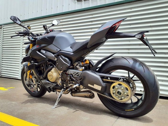 2024 Ducati Streetfighter V4 S Streetfighter Grey