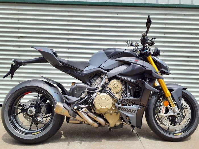 2024 Ducati Streetfighter V4 S Streetfighter Grey