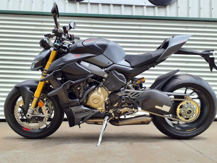 2024 Ducati Streetfighter V4 S Streetfighter Grey