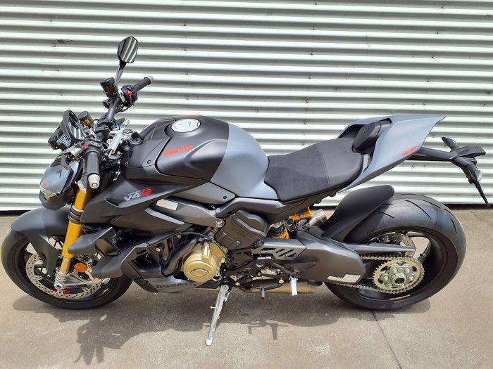 2024 Ducati Streetfighter V4 S Streetfighter Grey