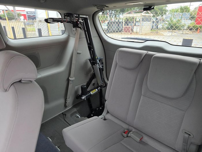 2018 Kia Carnival S YP MY19 Silky Silver