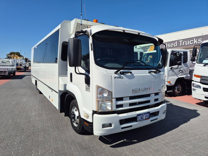 2012 Isuzu Trucks FRR500 30 Seat Bus