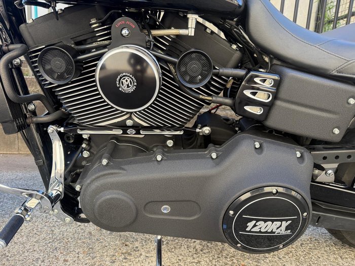 2010 Harley-Davidson Dyna Street Bob 96 (FXDB) Dyna Black