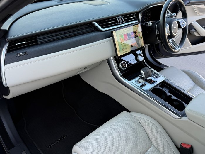 2021 Jaguar XF P300 R-Dynamic HSE